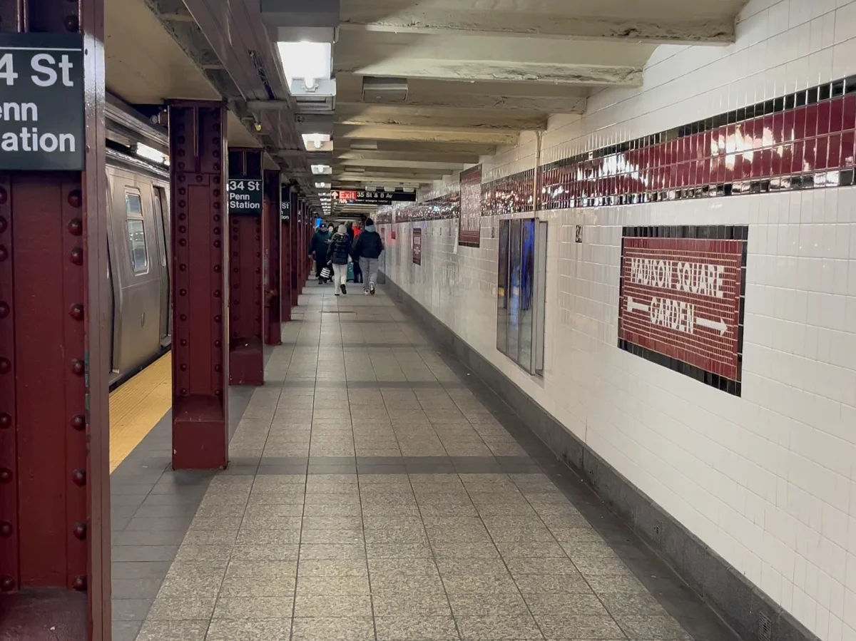 Red at 34th St Station