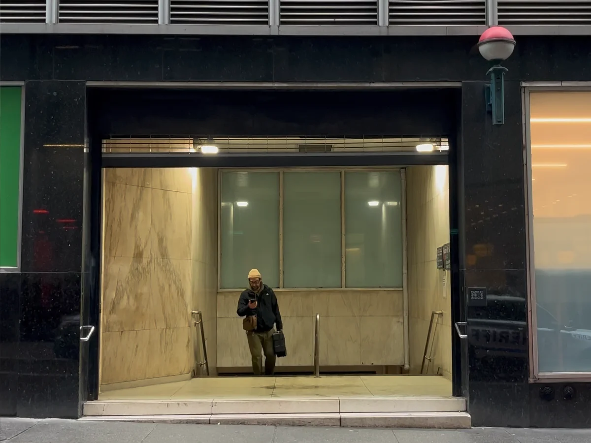 Red Globe at Fulton St